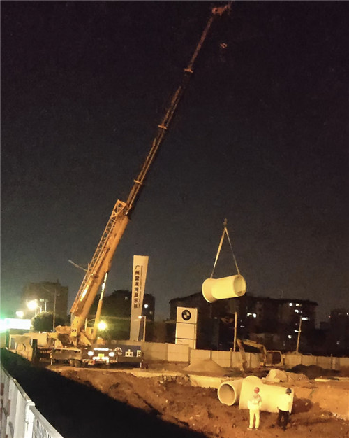 霞浦县“弯臂矫正”—— 吊车的 “形变补偿” 技术