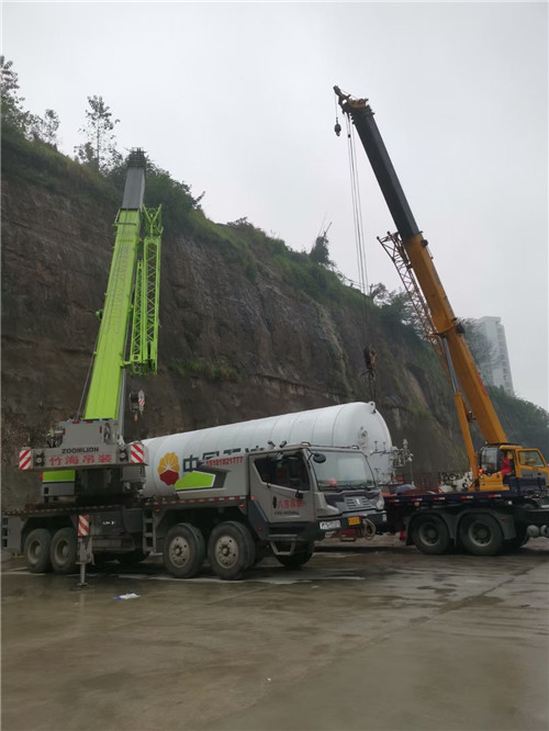 霞浦县“不怕风雨冻”—— 吊车的 “恶劣环境适应” 技术